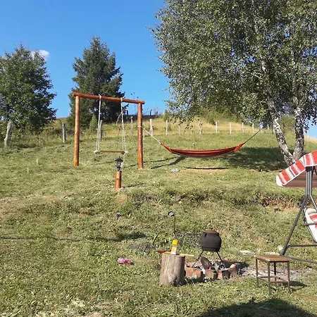 Vikendica Holiday home *